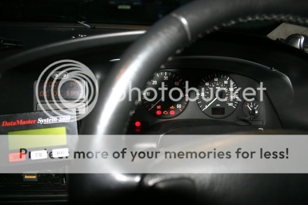 Changing the clock bulb in a Zafira Page 1